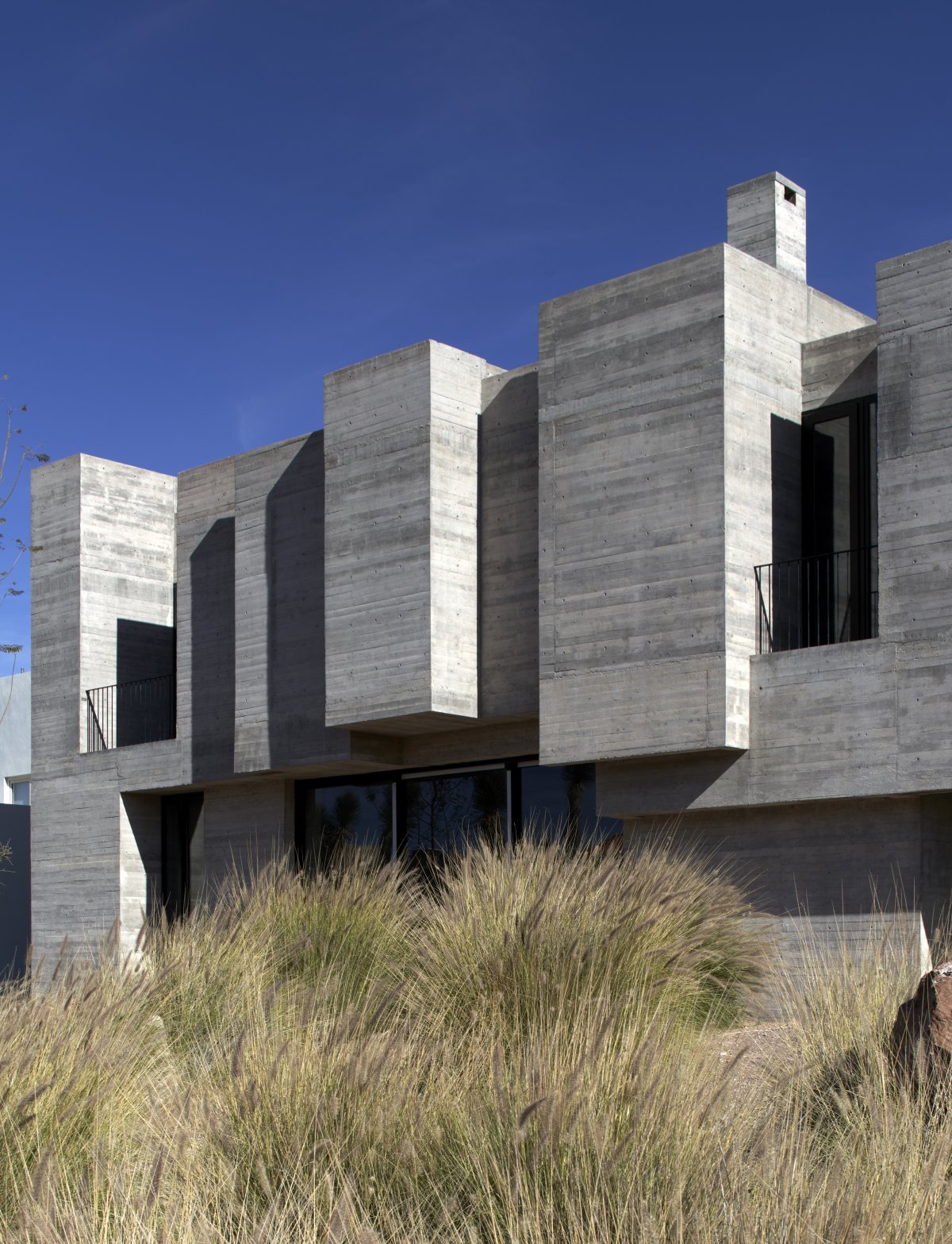 YINJISPACE - Lucio Muniain x HMZ House